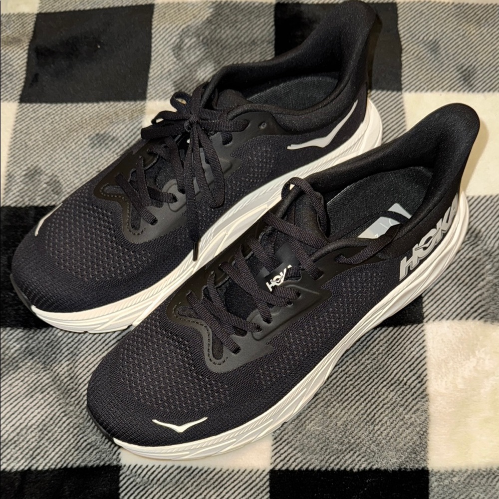 New HOKA Men's Arahi 7 Black Running Shoes Size 8.5